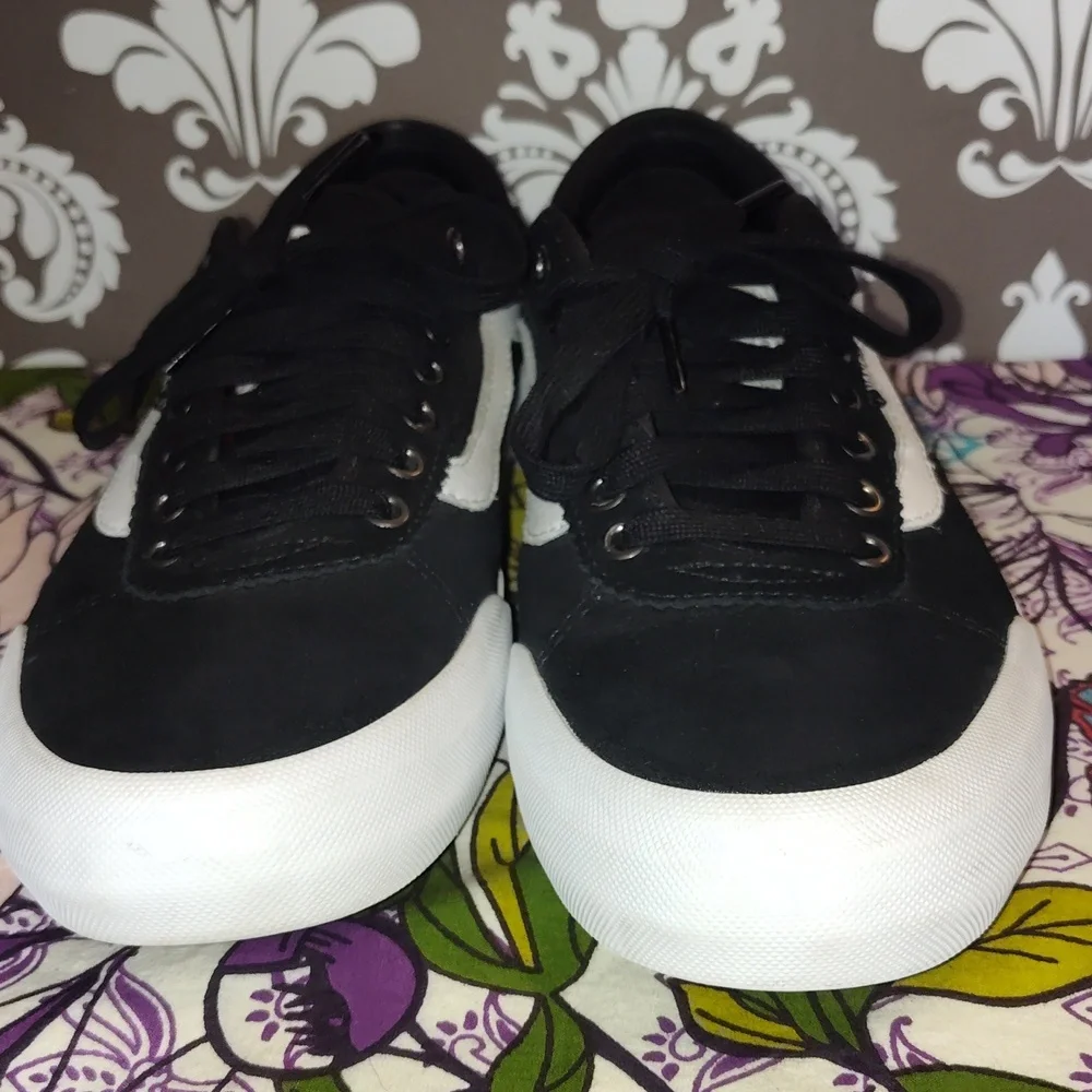 Vans Chima Pro 2 Skate Shoes - Picture 8 of 13